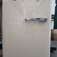 Хладилник SMEG , снимка 1 - Хладилници - 45399826