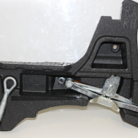 Авариен комплект крик Renault Koleos (2008-2011г.) ключ за гуми кука за теглене / 99550EQ56D, снимка 6 - Аксесоари и консумативи - 44969330