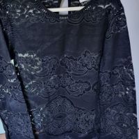 Дамска черна дантелена блуза , снимка 1 - Блузи с дълъг ръкав и пуловери - 45435874