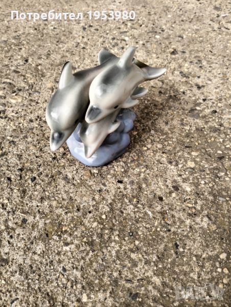 Порцеланова статуетка на делфини, снимка 1