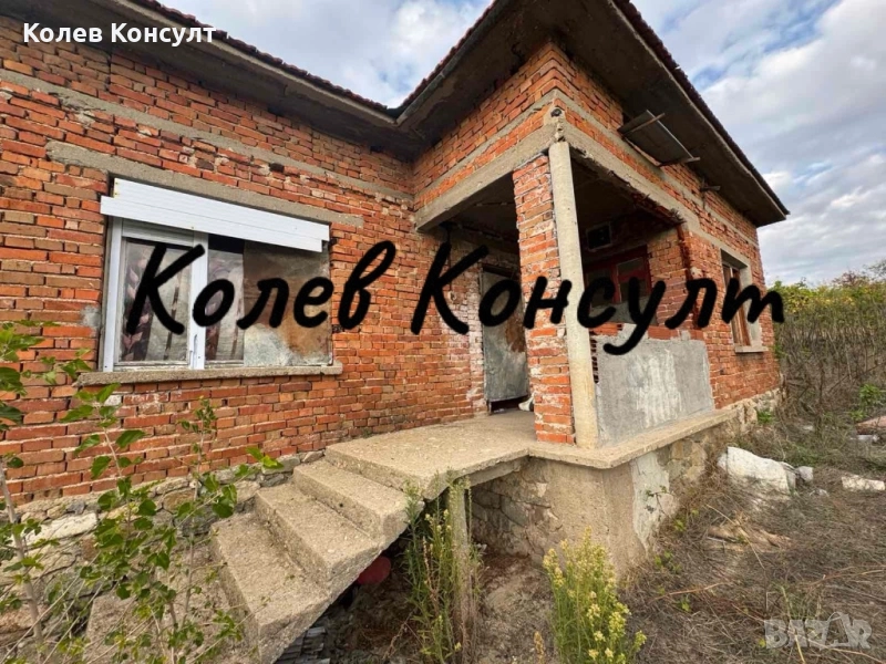 Продавам къща с. Помощник, снимка 1