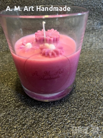 Свещ с аромат на Магнолия , снимка 3 - Декорация за дома - 53510228