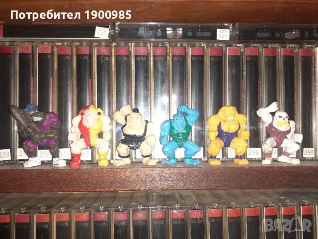 Продавам Разбойници/Monsters in my pocket/1995 vintage toys, снимка 2 - Колекции - 47840616