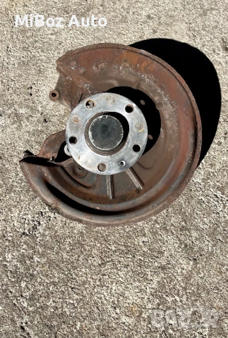 Шенкел главина задна Фолксваген Голф 6 VW Golf