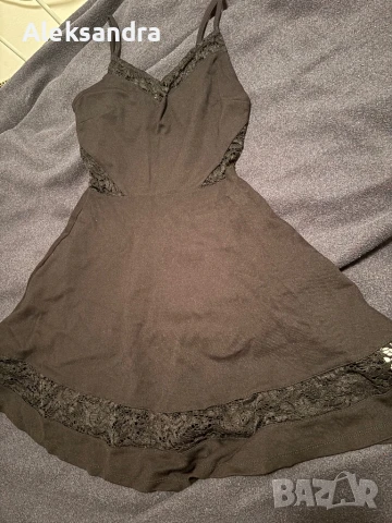 Черна рокля