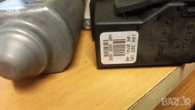 Електромотор стъклоподемник десен за Сеат Ибиза и Кордоба 01-08г. 6Q2 959 801 A / 104 383 101, снимка 3 - Части - 53394383