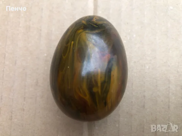 старо кехлибарено яйце /бакелит, фатуран/, снимка 1