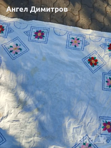 Бродерия покривка , снимка 4 - Антикварни и старинни предмети - 50918090