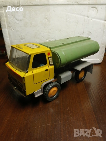 Стара руска играчка ламаринен камион., снимка 3 - Колекции - 54017019