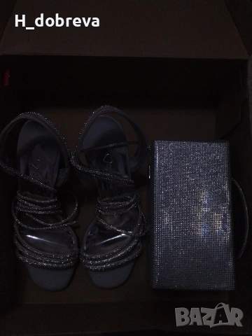 Токове и чанта