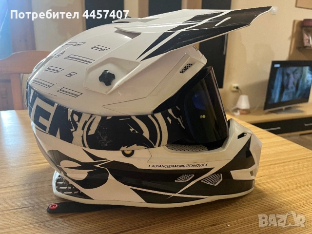 Кросова каска ONEAL, снимка 2 - Спортна екипировка - 53400598