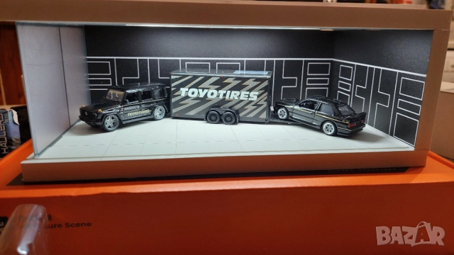 Maisto 1-64 BMW E30M TRANSPORTER, снимка 2 - Колекции - 52796880