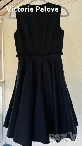 Скъпа маркова оригинал рокля лукс  RED VALENTINO Италия, снимка 9 - Рокли - 50327601