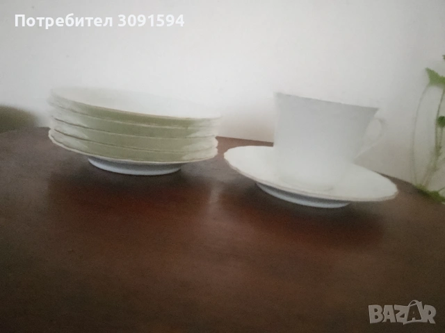 Чаша и 6 чинийки костен порцелан България , снимка 2 - Чаши - 53831461