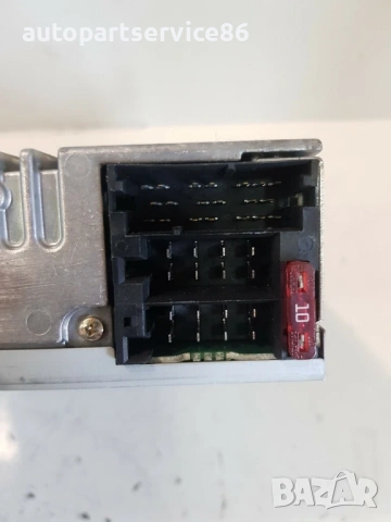 Стерео радио Clarion за Peugeot 607 (2003) 96539358GV, снимка 2 - Части - 53771684