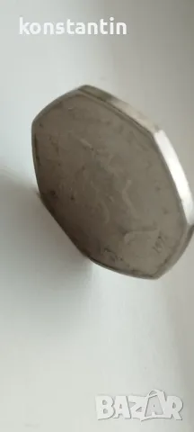 ОСТРОВ МАН ПОЛОВИН ЛИРА 1974, снимка 3 - Нумизматика и бонистика - 49721016