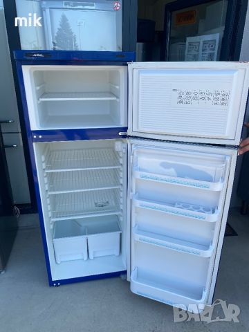 Син хладилник 141 см с камера , снимка 3 - Хладилници - 45233970