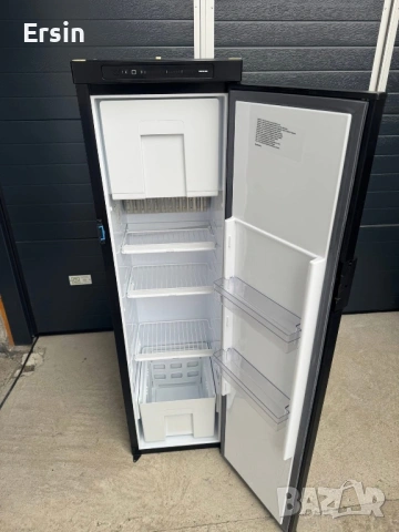 Хладилник Thetford N4142E+ (SLiM) Работи на : 12/220/газ (Свален от чисто нов Кемпер) , снимка 7 - Хладилни чанти - 52507399