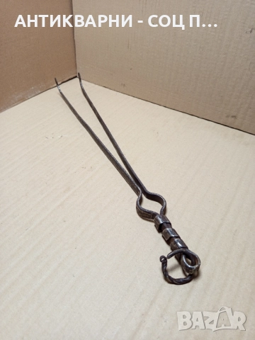 Стар Ръчно Кован Масивен Дилав За Огнища Камини Барбекюта. , снимка 2 - Антикварни и старинни предмети - 52578186