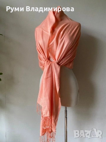 Коралово розов шал от 100 % кашмир, снимка 6 - Шалове - 42932328