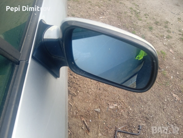 Дясно странично огледало Пежо 407  за Peugeot 407 2004 година