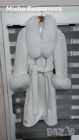 Бяло палто лисица и алкантара