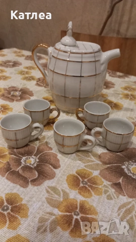 Порцеланова каничка буре с чаши, снимка 3 - Сервизи - 53616686