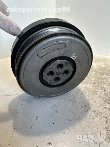 Шайба на колянов вал за Mercedes W212 2.2 CDI (2012) A6510350912, снимка 2 - Части - 54111630