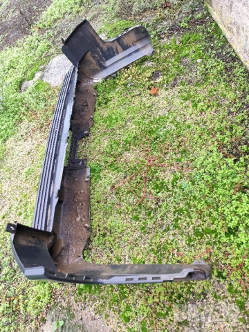 Задна броня -Land Rover Discovery 3-2008г, снимка 4 - Части - 52328846