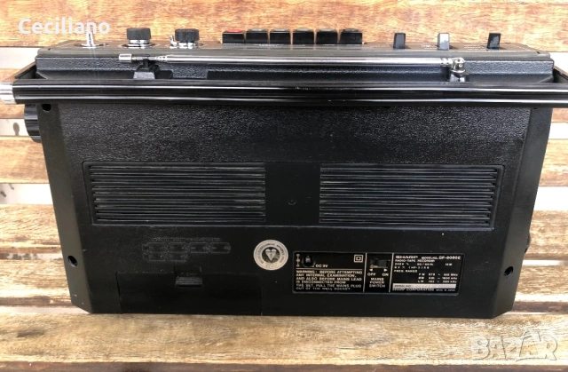 Радиокасетофон SHARP GF 8080E(Japan-1977г.)  Работещ на всичко,много запазен!, снимка 8 - Радиокасетофони, транзистори - 53730793
