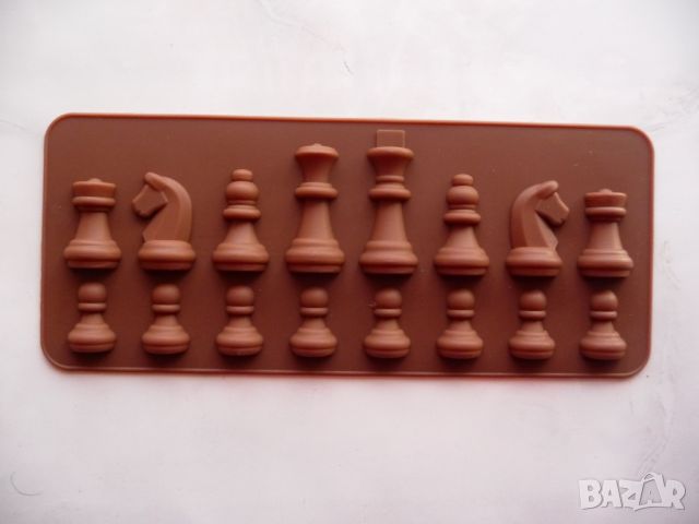 Силиконовa формa за сладкиши шахматни фигури бонбони шах мат, снимка 1 - Форми - 45709631