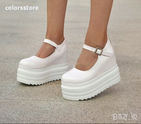 Обувки на платформа - бял лак - GHF90 
