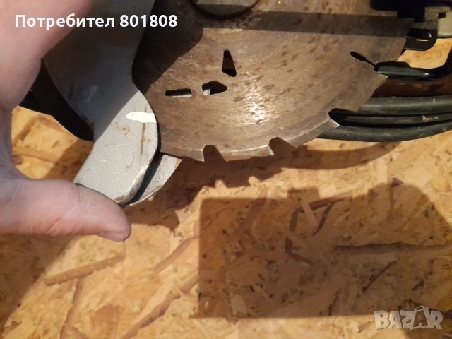 Ръчен циркуляр Dewalt , снимка 2 - Циркуляри - 51993478