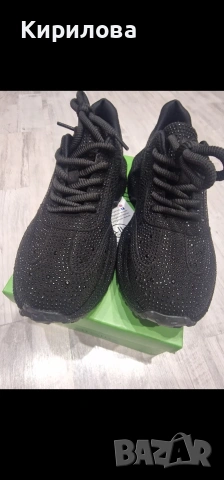 Дамски маратонки с камъни , снимка 4 - Маратонки - 53432023