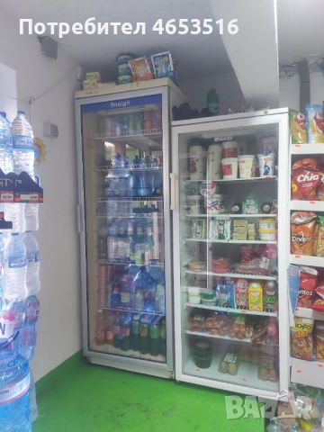 Продавам две хладилни витрини ,работещи и в момента🙂