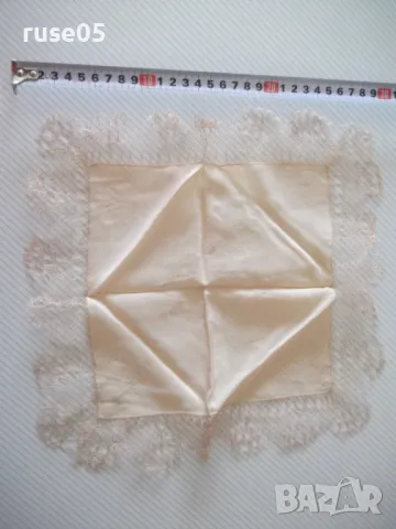 Лот от 4 бр. дамски кърпички с дантели на 1 кука, снимка 7 - Колекции - 49701935