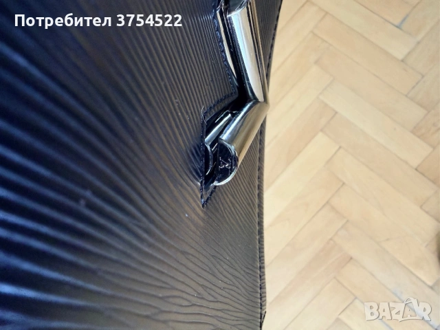 Чанта Louis Vuitton от черна епи кожа завъртане Twist MM, снимка 9 - Чанти - 54251036
