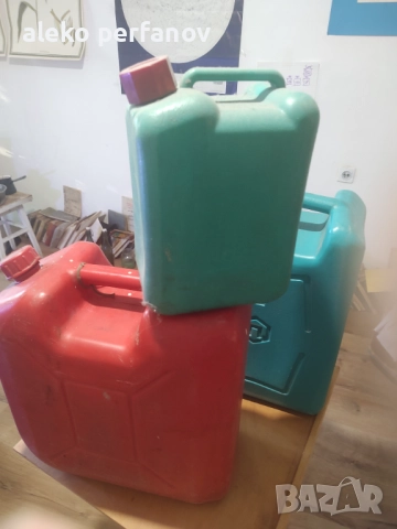Туби за бензин, ретро, 20 л 5л, снимка 2 - Друго търговско оборудване - 51778533