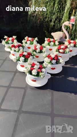 Сладурски чашки с нежни цветлета в бяло и червено!, снимка 18 - Декорация за дома - 51925312