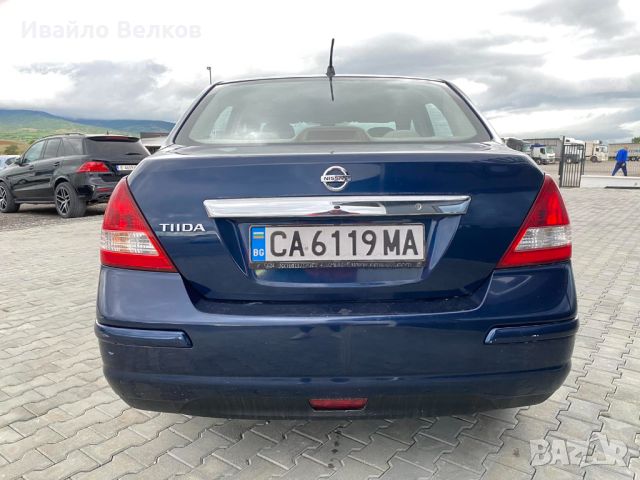 Нисан Тиида 1.5 dci 2009, снимка 9 - Автомобили и джипове - 45301884