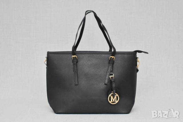 Дамска чанта в черен цвят