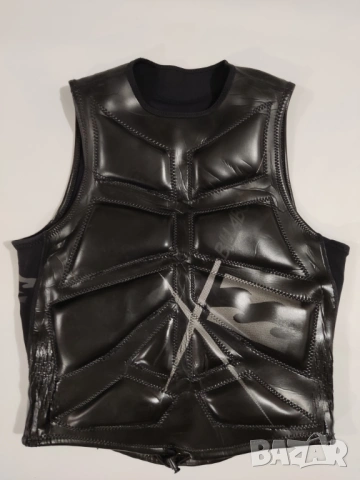 Най-добрите висок клас жилетки за джет,уейкборд,кайт и др.водни спортове, снимка 10 - Водни спортове - 28891351