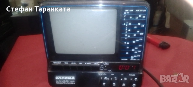 Аналогов телевизор със радио тунер 