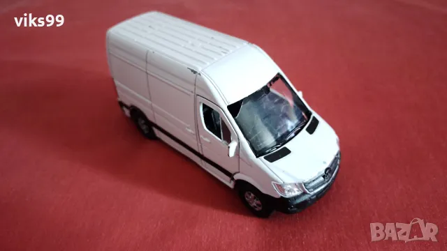 Mercedes-Benz Sprinter Panel Van - Welly, снимка 6 - Колекции - 48051833