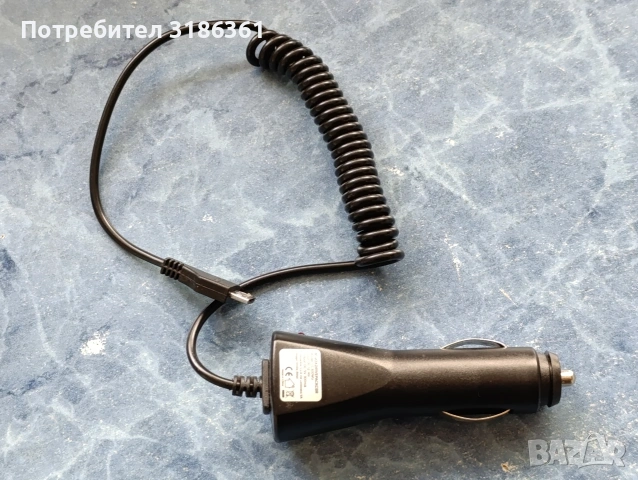 адаптер за кола от 12V - 5V DC за тел. и др.