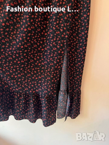 Черна дълга рокля с десен на червени цветя вталена M размер с регулиращи се презрамки на House 👗, снимка 4 - Рокли - 52235804