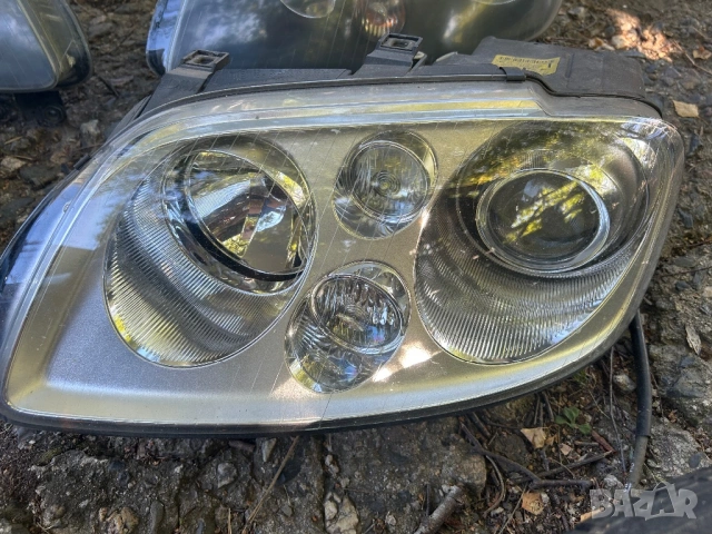 фарове за VW Touran 2003-2006 ляв десен фар ксенон , снимка 2 - Части - 53012433