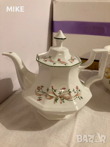 Винтидж чайник и гърне/саксия, снимка 2 - Антикварни и старинни предмети - 52338554