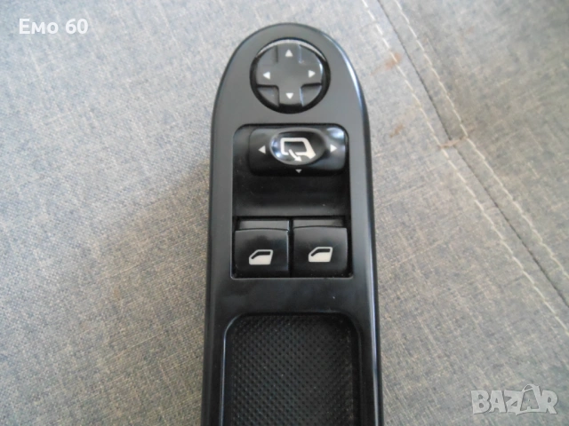 Бутони ел. стъкла ,панел за Пежо 207, снимка 3 - Части - 53628967