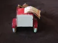 1/24 ERTL Iowa made in USA Ford Model T 1918 Runabout. "BANK", снимка 3